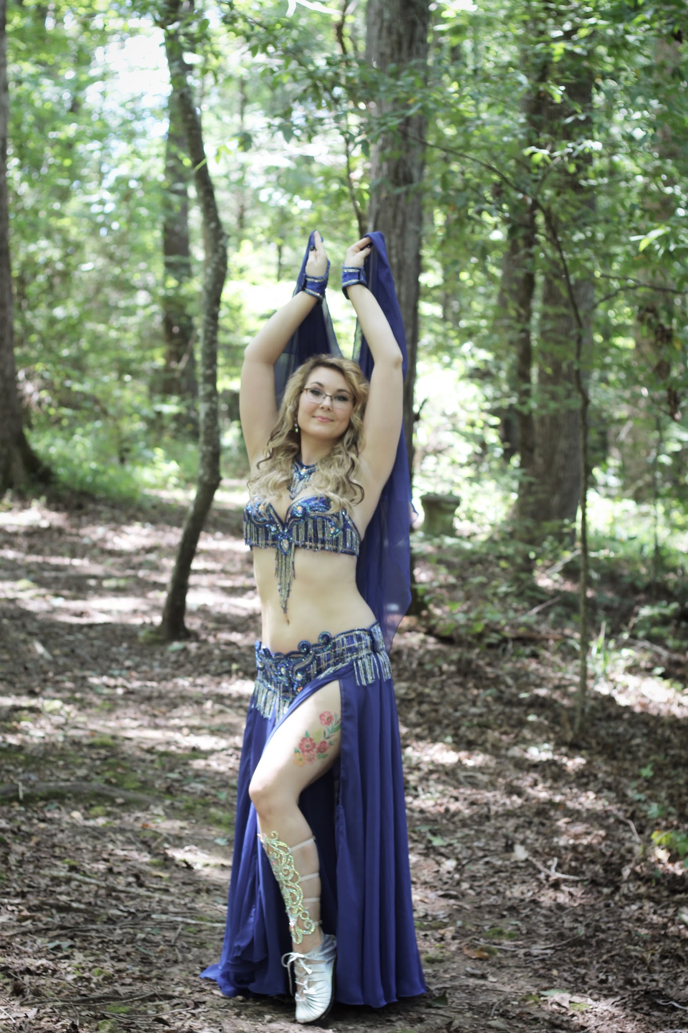 Sarah Rose performing