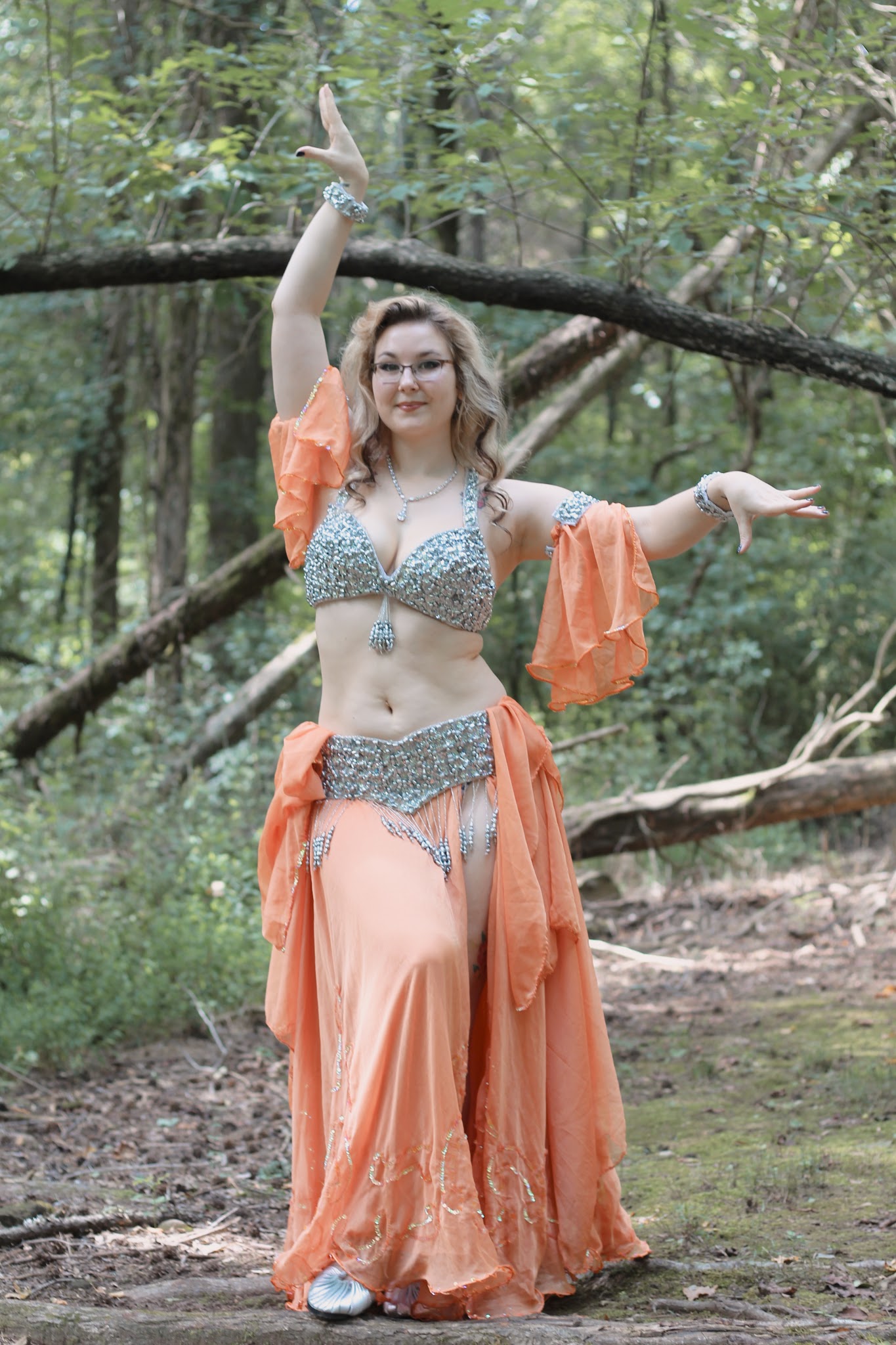 Sarah Rose performing